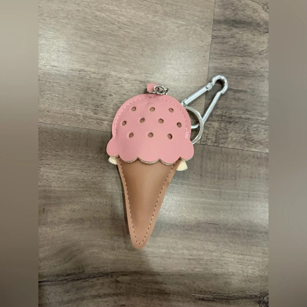 Ice Cream Keychain - Picture 1 of 3